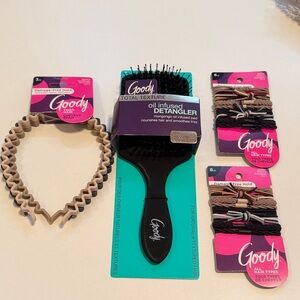 Goody NWT hair BNDL w/ 1ea detangling brush, 1-3pc headband & 2-8ct hair ties